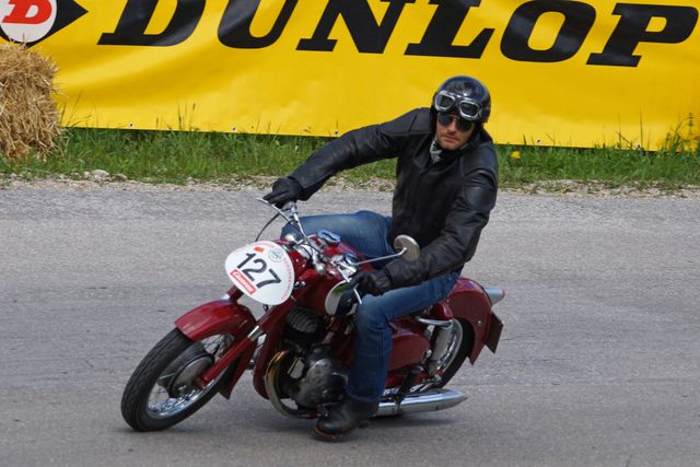andreas scharner - puch 250 sgs - nußdorf 2013
(bruder von paul scharner)
