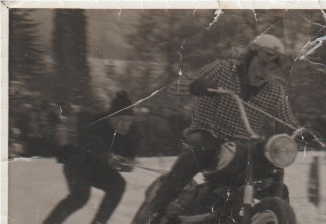 skijöring gresten - hermann eisenbauer (motorrad / puch 250 sg) mit ernst (josch) helm (schifahrer).